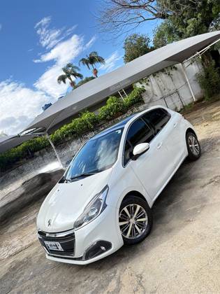 PEUGEOT 208 1.6 GRIFFE 16V FLEX 4P AUTOMÁTICO